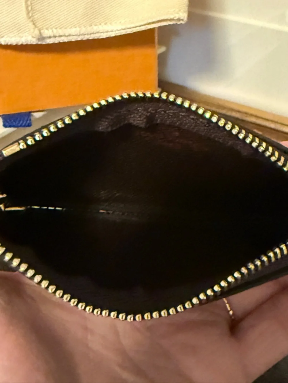 AUTH Louis Vuitton Damier Ebene Key Pouch - Picture 6 of 10